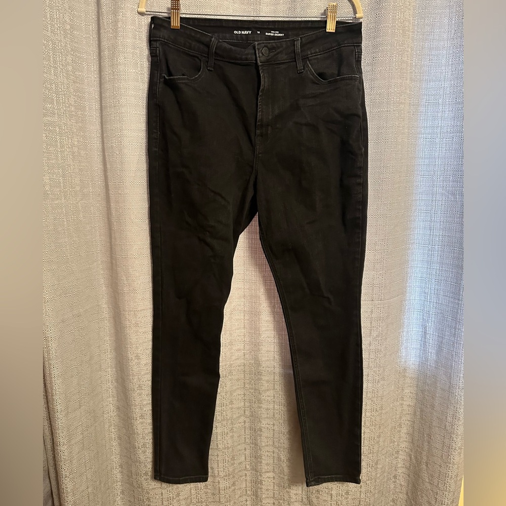 Old Navy High-Rise Super Skinny Black Jeans